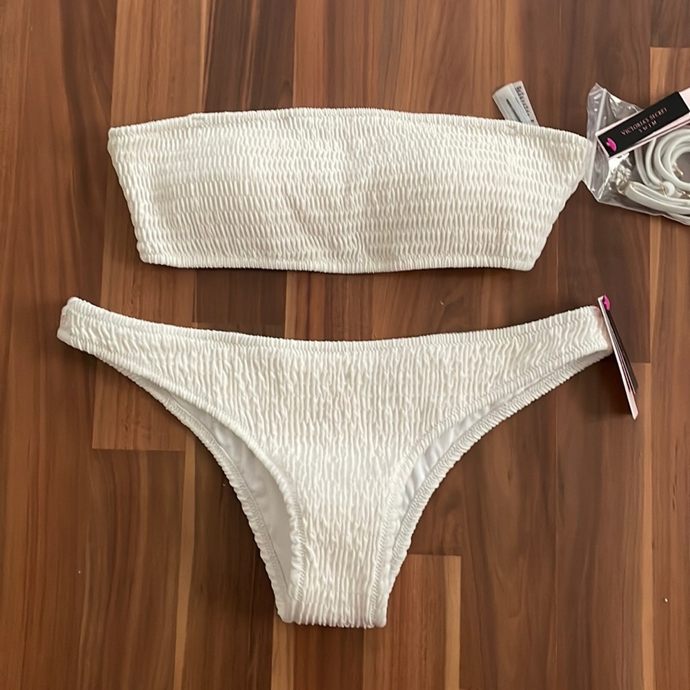 VS bikini - NWT - Size Medium